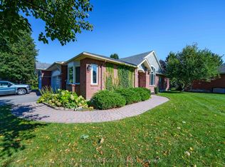 804 Hot Springs Way, Ottawa, ON K1V1R9