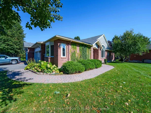804 Hot Springs Way, Ottawa, ON K1V 1R9