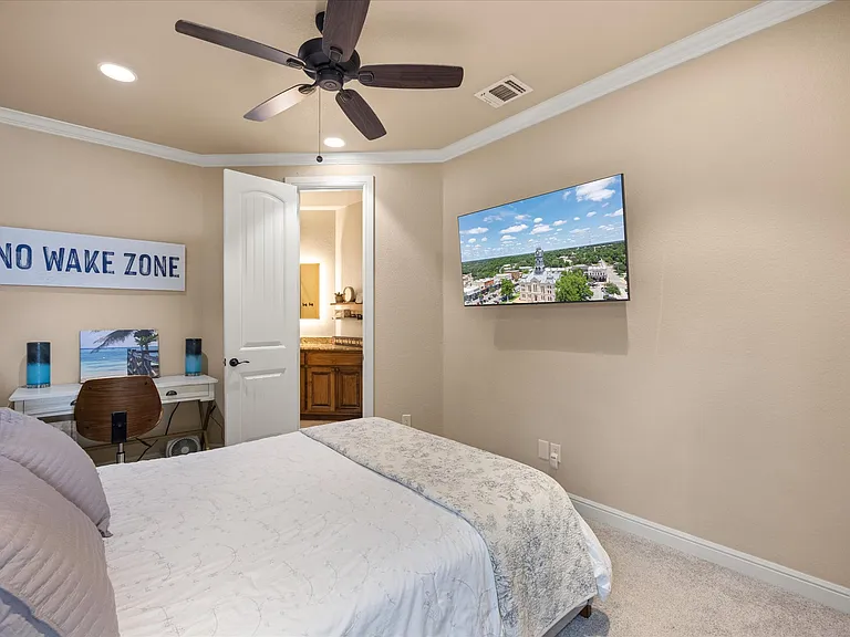 401 E Pearl St #3202 — Photo 8