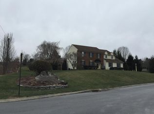 802 Woodhall Dr, Willow Street, PA 17584