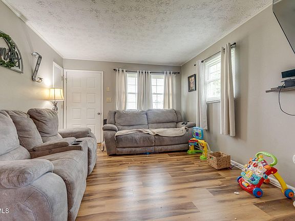 5th image of 308 E Cottage Ave