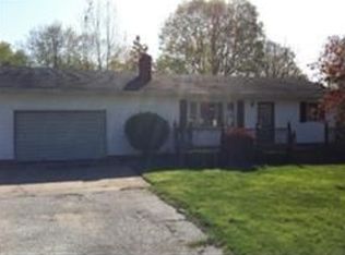 7749 N Catalpa Ln, New Carlisle, IN 46552