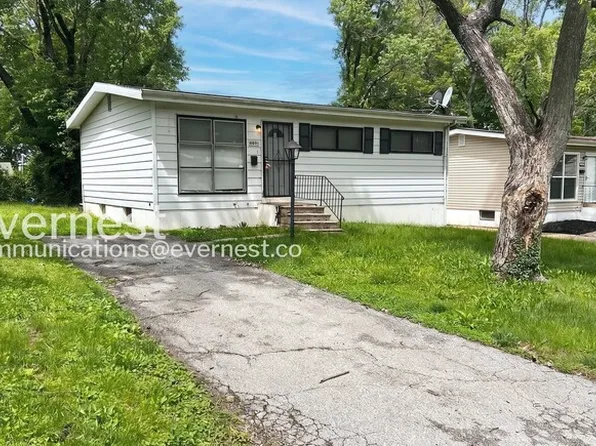 4001 Cranberry Ln, Saint Louis, MO 63121