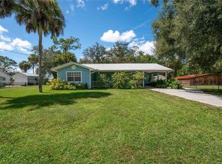 1076 Park Dr, Labelle, FL 33935
