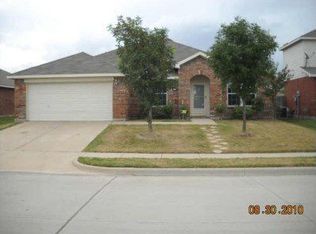 920 Lindstrom Dr, Fort Worth, TX 76131
