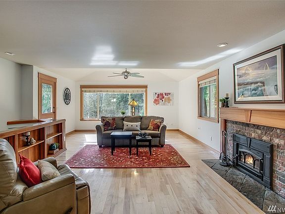 5th image of 19049 SE 324th St