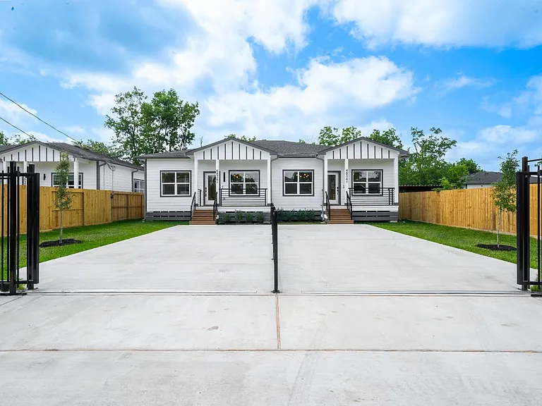 4834 Higgins St #B — Photo 34