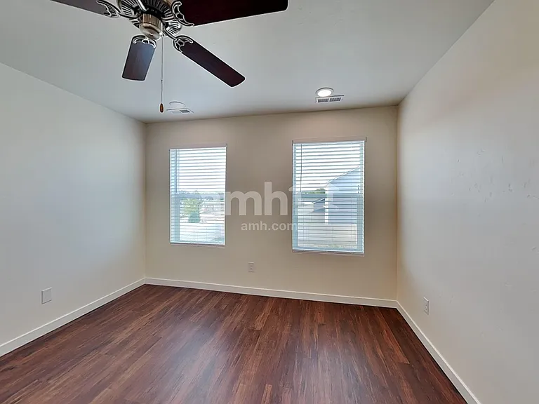 9364 W Shumard St — Photo 10