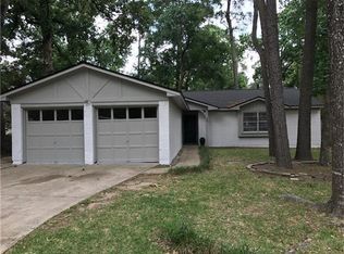 40 S Woodstock Circle Dr, Spring, TX 77381