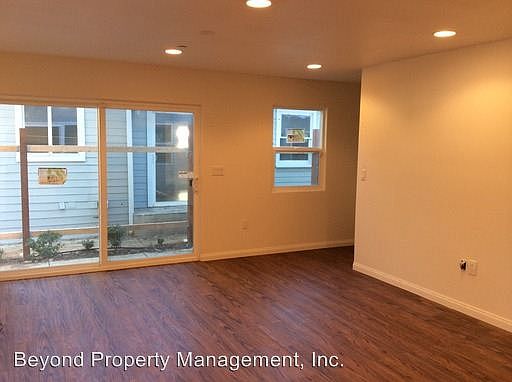 3rd image of 445 W 10th Ave #2