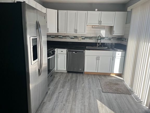 5th image of 178 Valley Dr