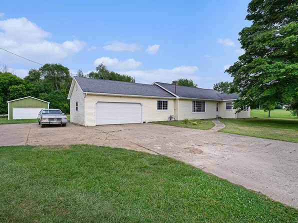 2533 12th St, Shelbyville, MI 49344