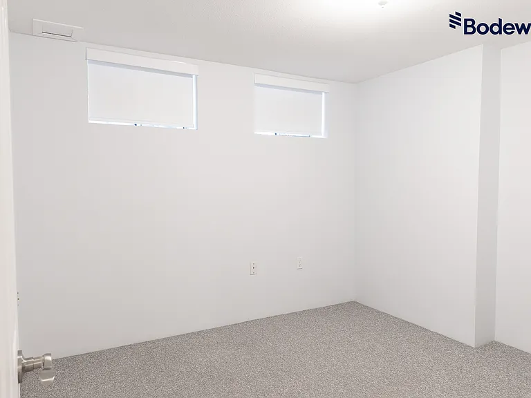 32XX Bermon Pl — Photo 19