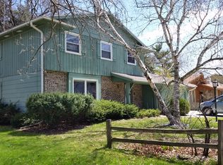 8831 33rd Ave, Kenosha, WI 53142