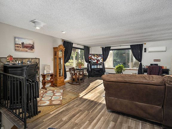 3rd image of 13306 50th Ave E