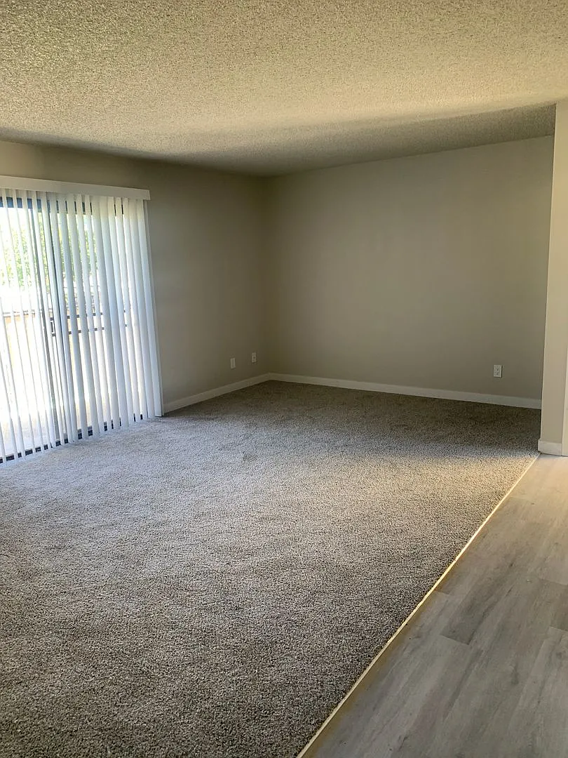 Dry Creek Apartments — Photo 3
