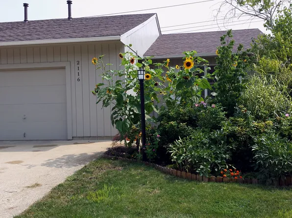 2116 Ivy Ct, Champaign, IL 61821