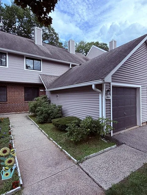 2 bed, 2.5 bath, 1485 sqft, $2,650 — Photo 2