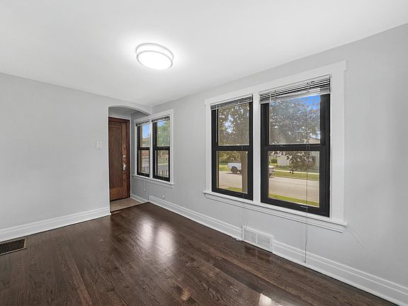 5th image of 1238 Marengo Ave APT 1