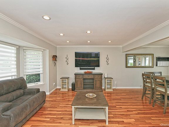 5th image of 4039 Hahn Avenue