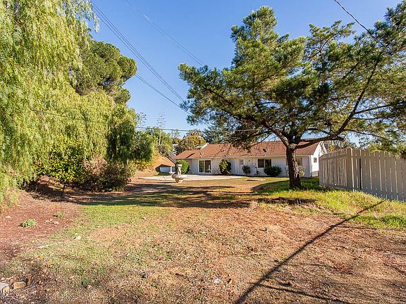 5th image of 826 Calle Catalpa
