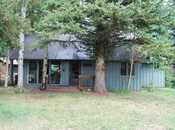 27 Parkway Ave, La Veta, CO 81055