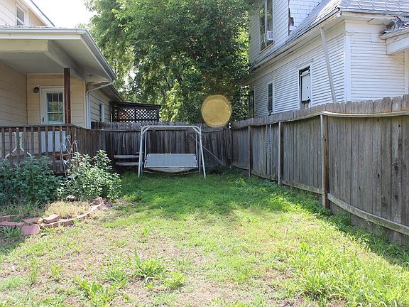 4th image of 135 S Phillips Ave