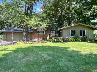 17 Timberlake Rd, Bloomington, IL 61704