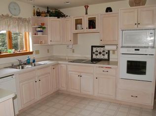 545 Timber Dr, Waupaca, WI 54981