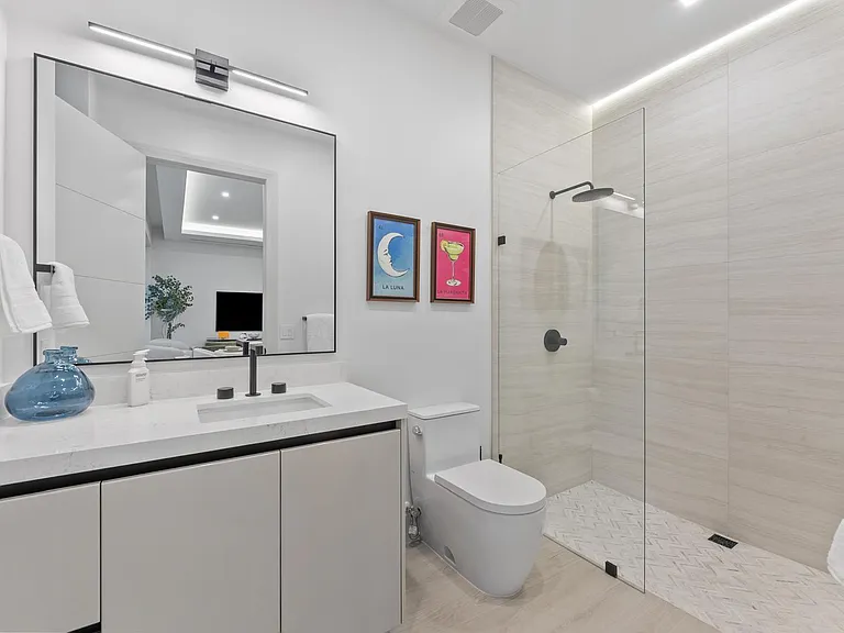 220 S Swinton Ave — Photo 39