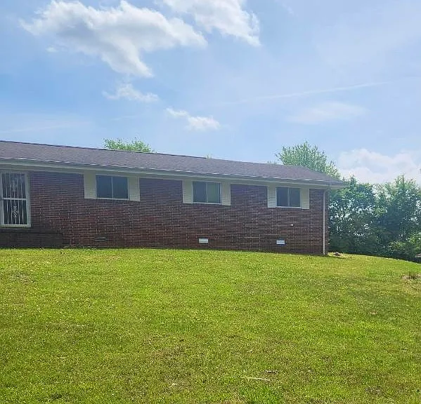 7610 Boriss Dr — Photo 4