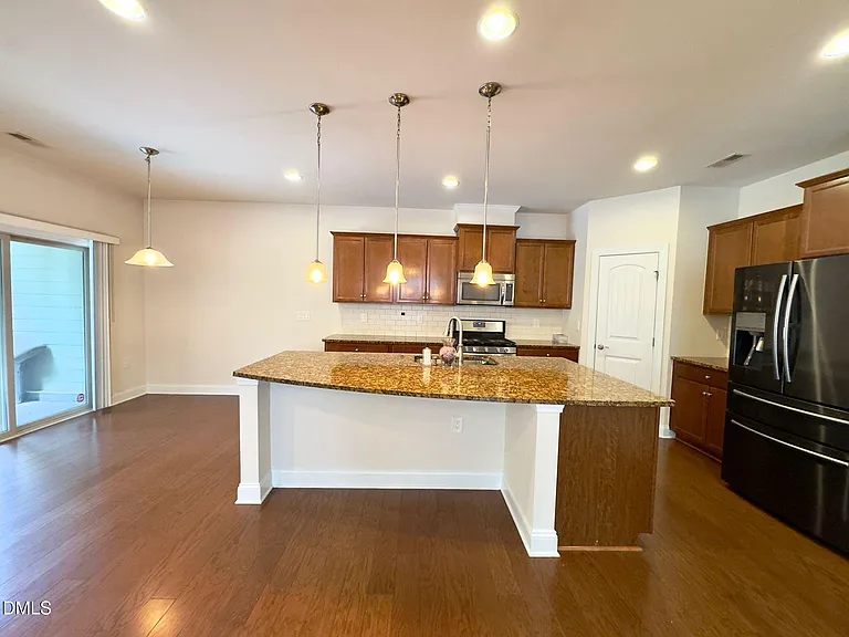 403 Daylin Dr — Photo 11