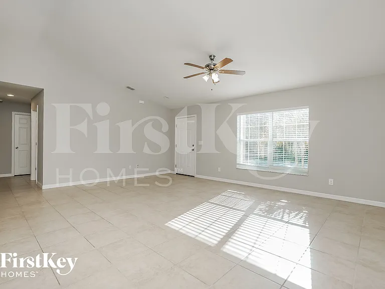 3595 Gillot Blvd — Photo 3