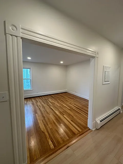 1 bed, 1000 sqft, $2,200 — Photo 4