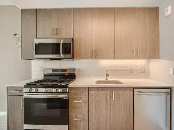 Soleil, 3755 & 3763 N Williams Ave #201, Portland, OR 97227