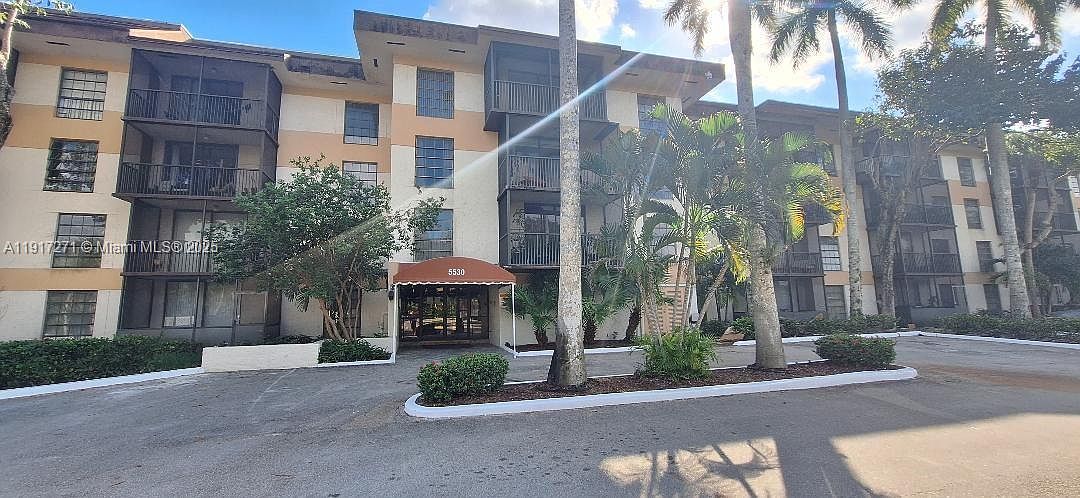 5530 NW 44th St APT 113C