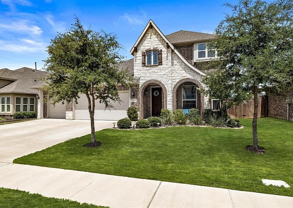 1st image of 917 Yarwood Way