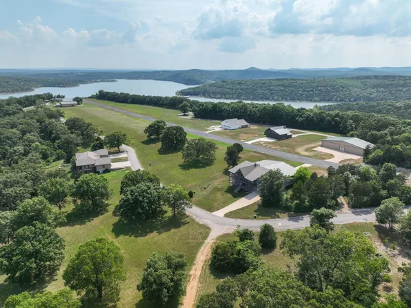 1379 Discovery Bay Drive, Shell Knob, MO 65747