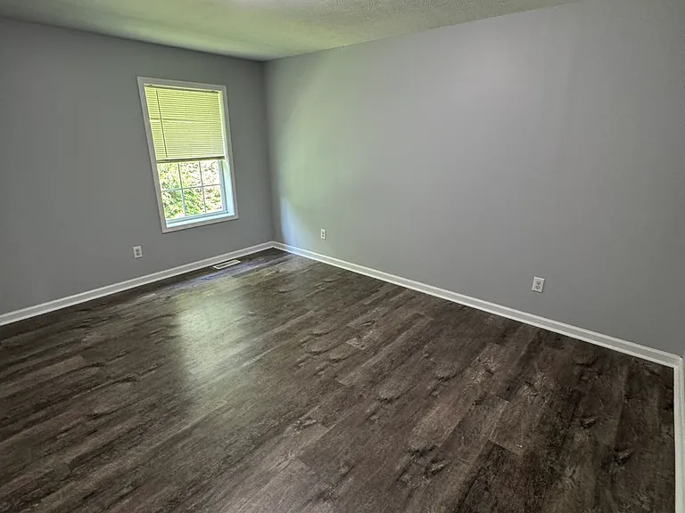 75 Village Ln #75 — Photo 8