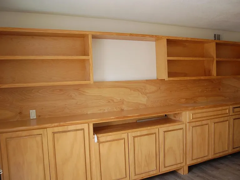 896 Creekside Cir — Photo 11