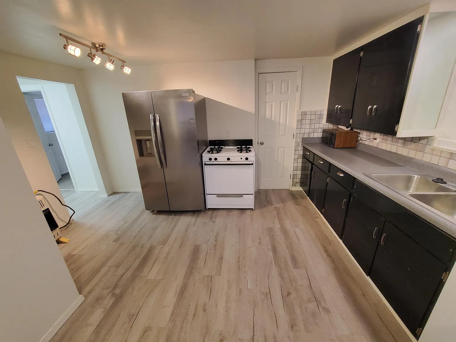 20 N White Mountain Rd — Photo 3