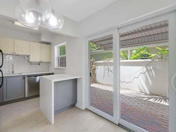 609 NE 13th Avenue #102, Fort Lauderdale, FL 33304