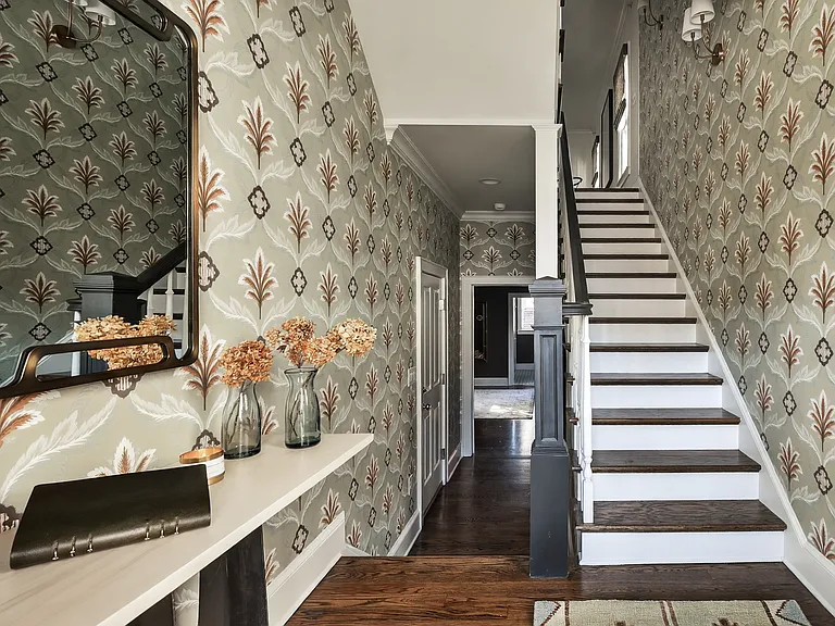 611 N Pine St #B — Photo 4