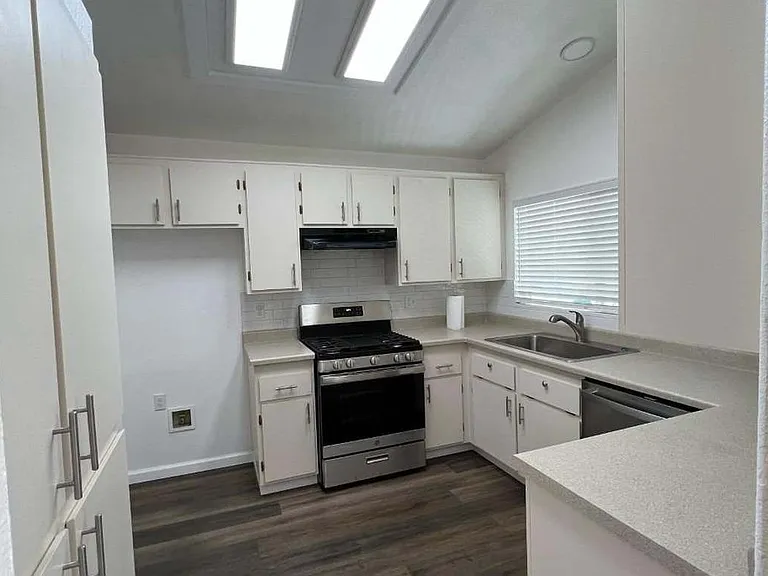 1116 Tempe Dr — Photo 13