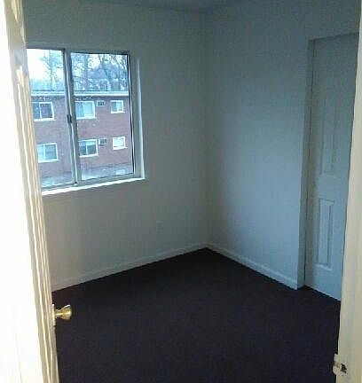 4th image of 162 Richardson Pl APT 6