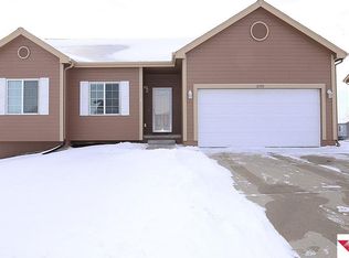 18755 Drexel St, Omaha, NE 68135