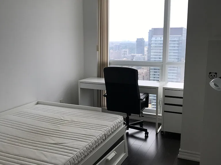 386 Yonge St #5102 — Photo 9