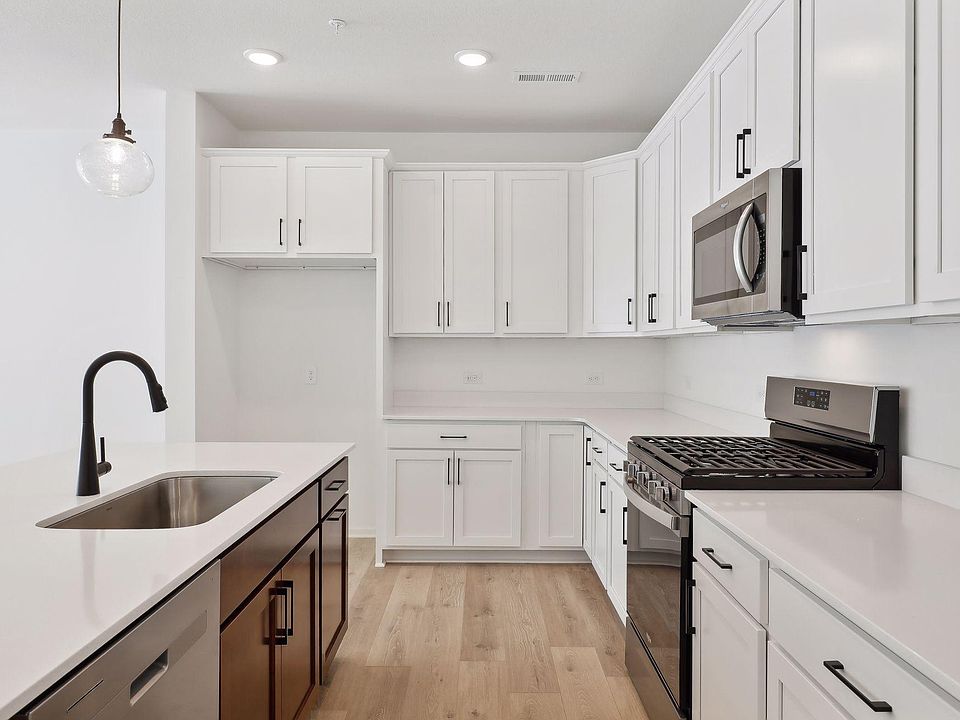 1st image of 14658 Twin Lakes Cir