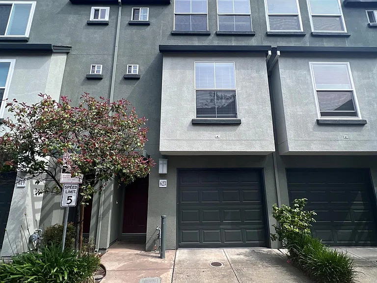 623 Atherton Pl — Photo 1
