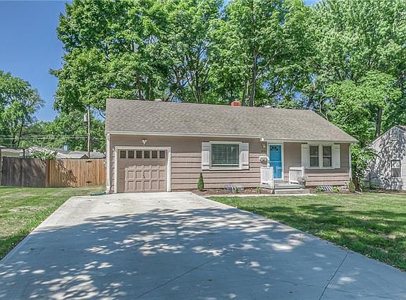 2nd image of 8724 Maiden Ln